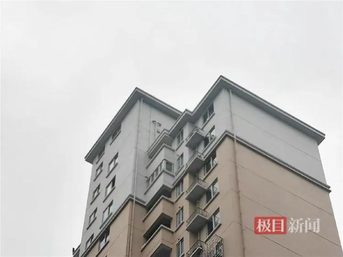 发地：进小区无需门禁邻居们未听到呼救声AG真人游戏地址实探“女主播遇害”事(图4)