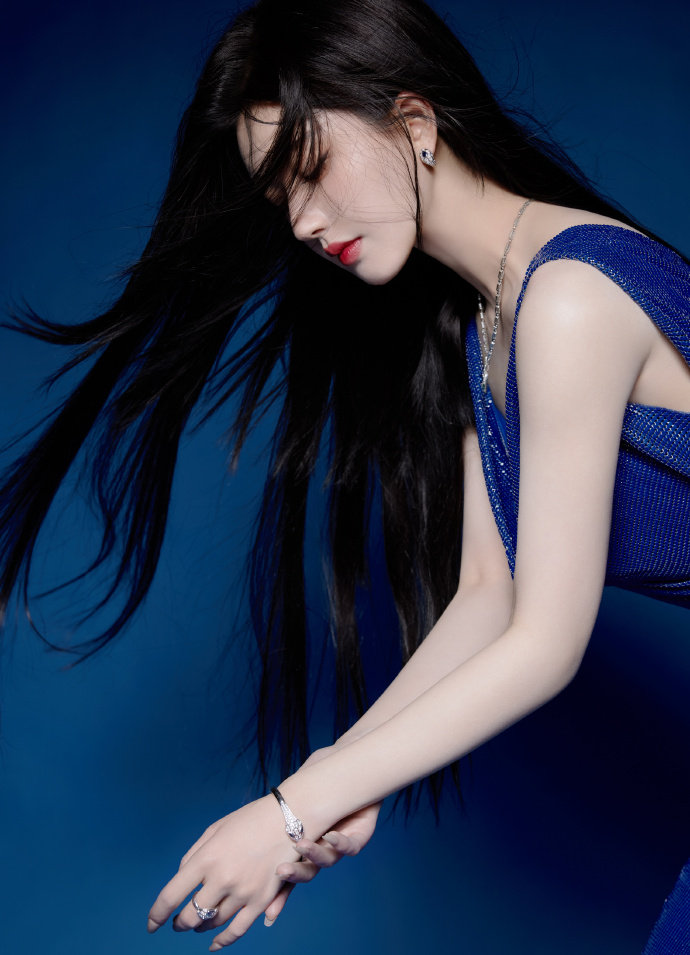 桌手在我的裤子里AG真人app同